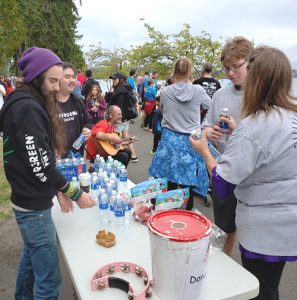 Saturday morning provided these South Seattle Cannabis experts a perfect oppertunity to give back.